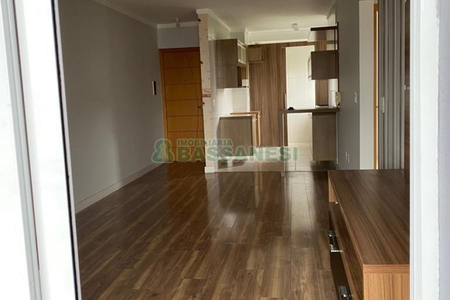 Apartamento com 70m², 2 dormitórios, 2 vagas, no bairro Sanvitto em Caxias do Sul para Comprar