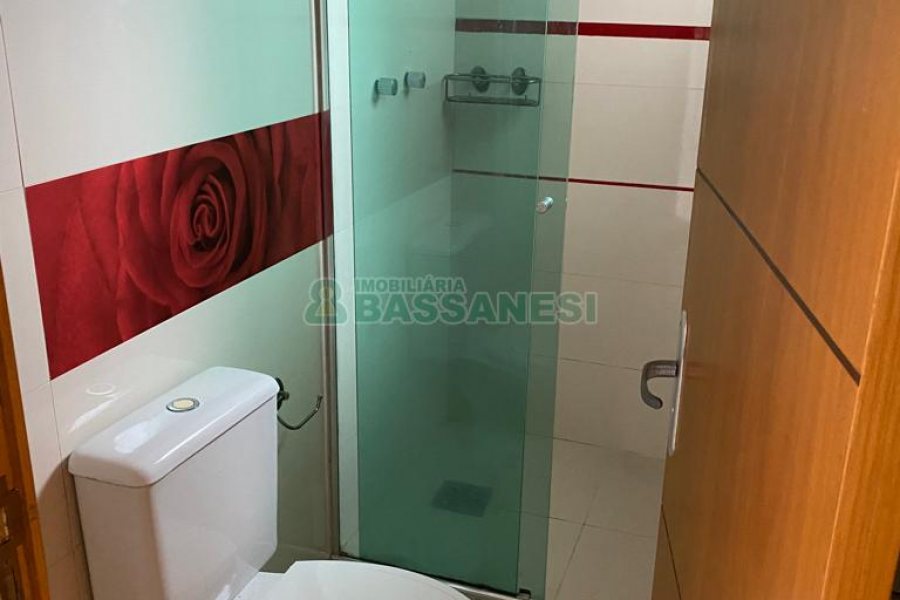 Apartamento com 70m², 2 dormitórios, 2 vagas, no bairro Sanvitto em Caxias do Sul para Comprar