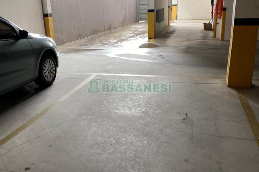 Apartamento com 70m², 2 dormitórios, 2 vagas, no bairro Sanvitto em Caxias do Sul para Comprar