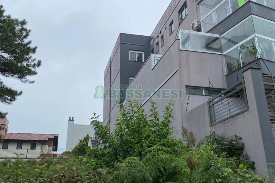 Apartamento com 70m², 2 dormitórios, 2 vagas, no bairro Sanvitto em Caxias do Sul para Comprar