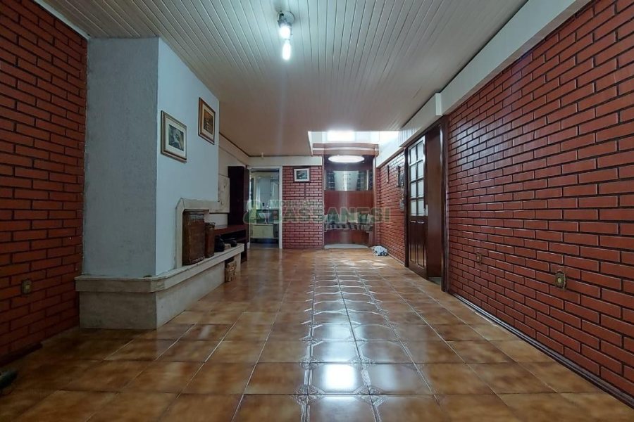 Casa com 250m², 3 dormitórios, 1 vaga, no bairro Esplanada em Caxias do Sul para Alugar