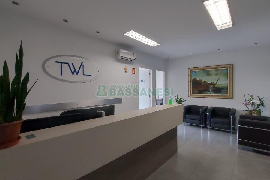 Predio com 600m², no bairro Cinqüentenário em Caxias do Sul para Alugar