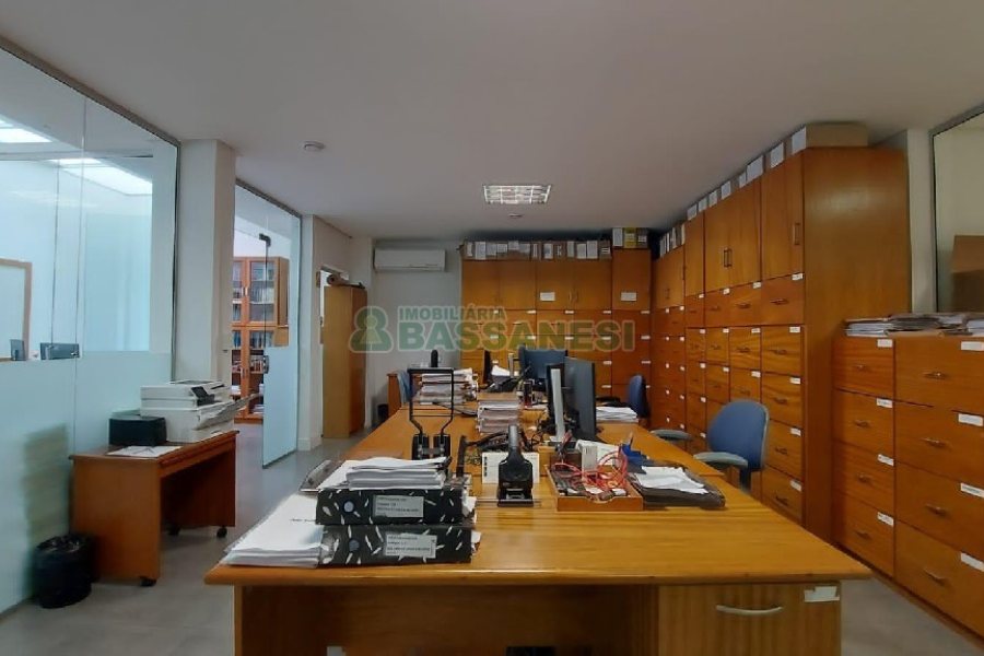 Predio com 600m², no bairro Cinqüentenário em Caxias do Sul para Alugar