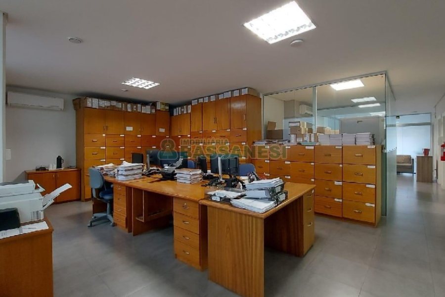 Predio com 600m², no bairro Cinqüentenário em Caxias do Sul para Alugar