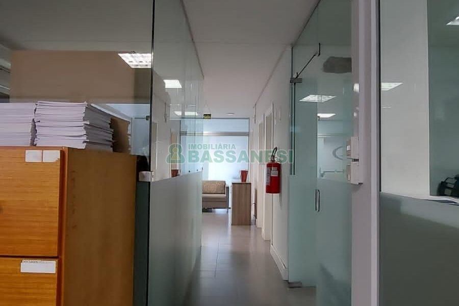 Predio com 600m², no bairro Cinqüentenário em Caxias do Sul para Alugar