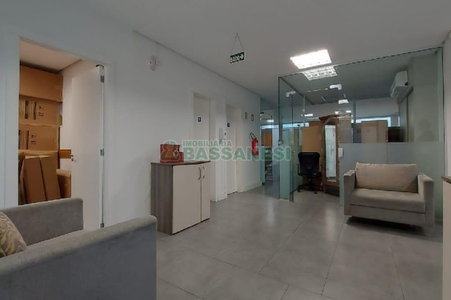 Predio com 600m², no bairro Cinqüentenário em Caxias do Sul para Alugar