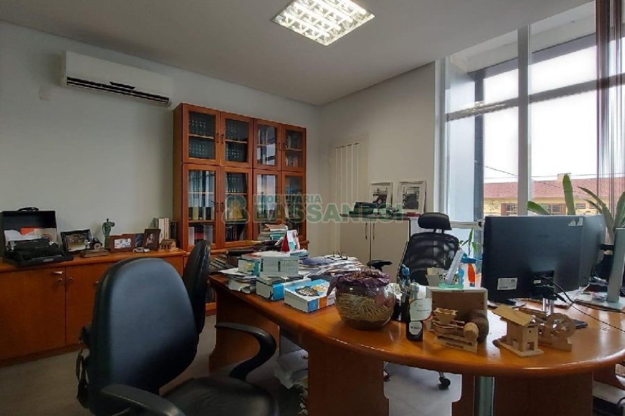 Predio com 600m², no bairro Cinqüentenário em Caxias do Sul para Alugar