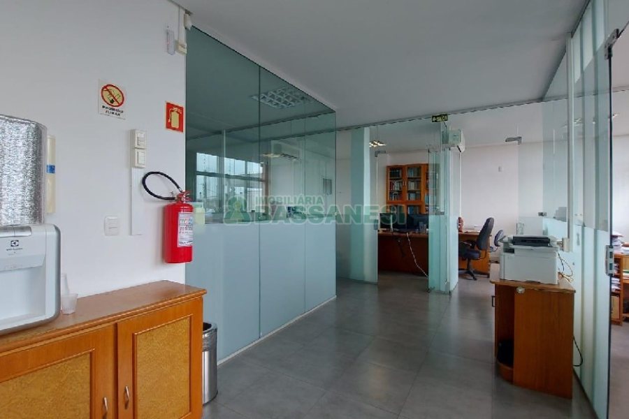 Predio com 600m², no bairro Cinqüentenário em Caxias do Sul para Alugar