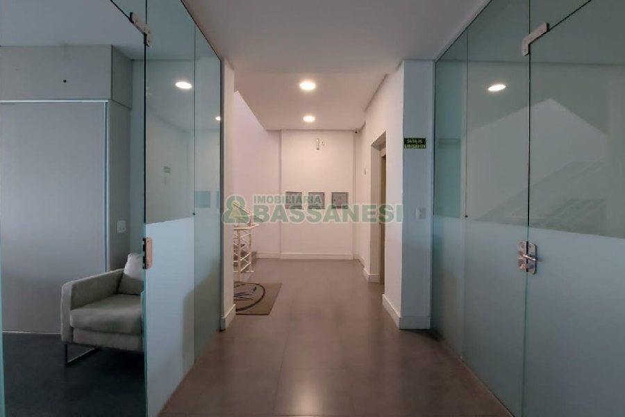 Predio com 600m², no bairro Cinqüentenário em Caxias do Sul para Alugar