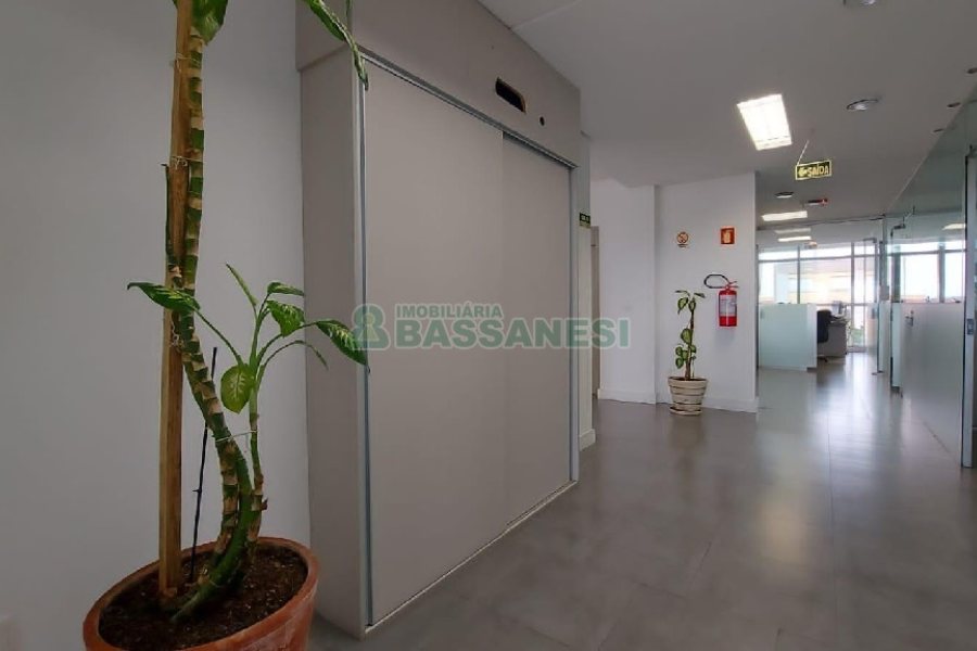 Predio com 600m², no bairro Cinqüentenário em Caxias do Sul para Alugar