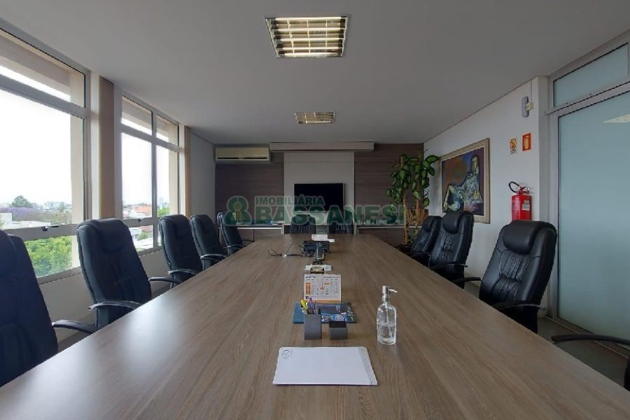 Predio com 600m², no bairro Cinqüentenário em Caxias do Sul para Alugar