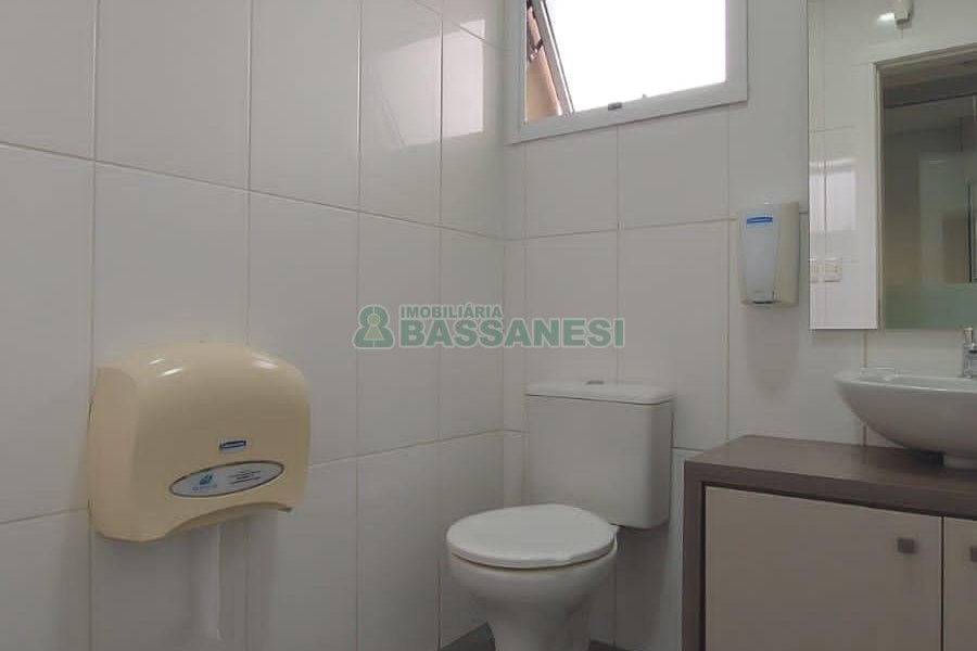 Predio com 600m², no bairro Cinqüentenário em Caxias do Sul para Alugar