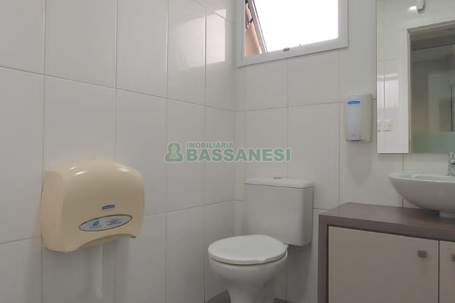 Predio com 600m², no bairro Cinqüentenário em Caxias do Sul para Alugar