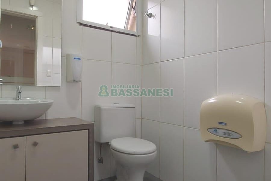 Predio com 600m², no bairro Cinqüentenário em Caxias do Sul para Alugar