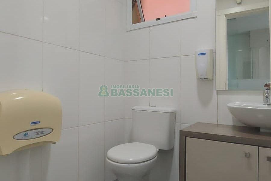 Predio com 600m², no bairro Cinqüentenário em Caxias do Sul para Alugar