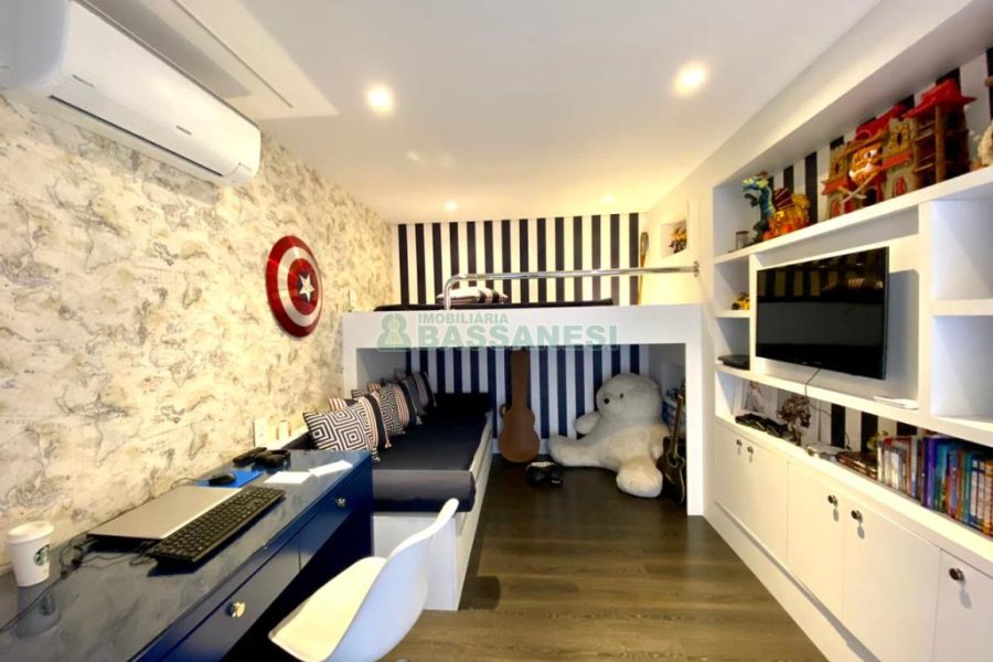 Apto Mobiliado com 439m², 3 dormitórios, 3 vagas, no bairro Madureira em Caxias do Sul para Comprar