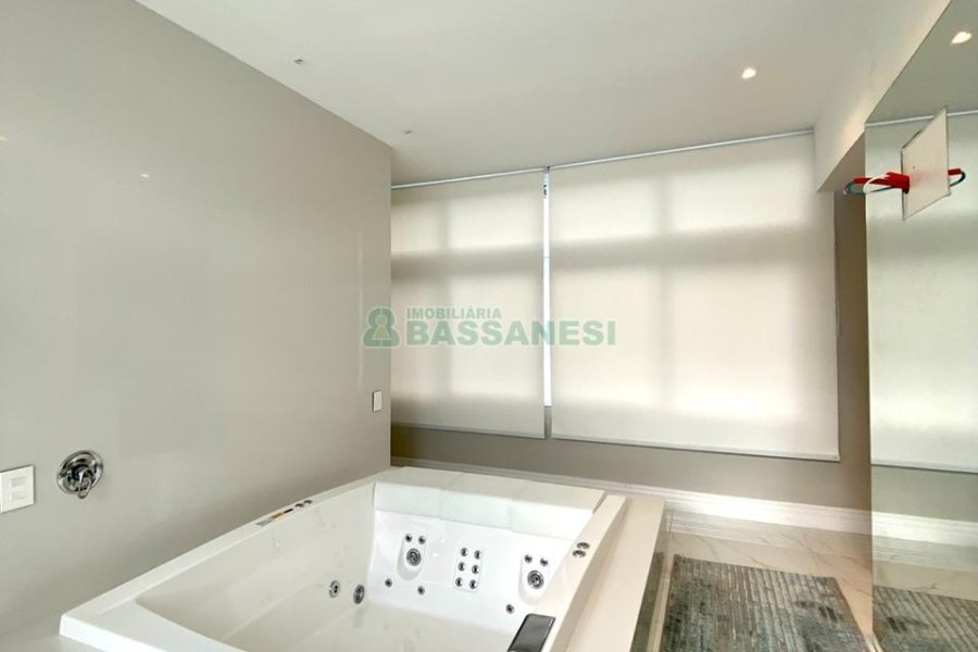 Apto Mobiliado com 439m², 3 dormitórios, 3 vagas, no bairro Madureira em Caxias do Sul para Comprar