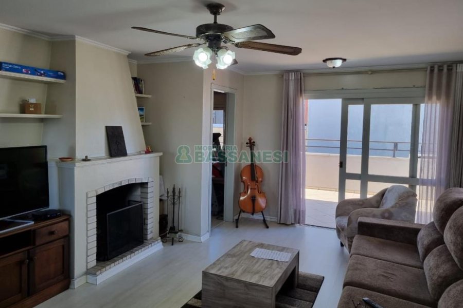 Apto/Cobertura com 182m², 4 dormitórios, 2 vagas, no bairro Lourdes em Caxias do Sul para Comprar