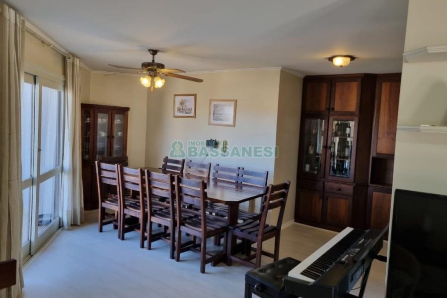 Apto/Cobertura com 182m², 4 dormitórios, 2 vagas, no bairro Lourdes em Caxias do Sul para Comprar