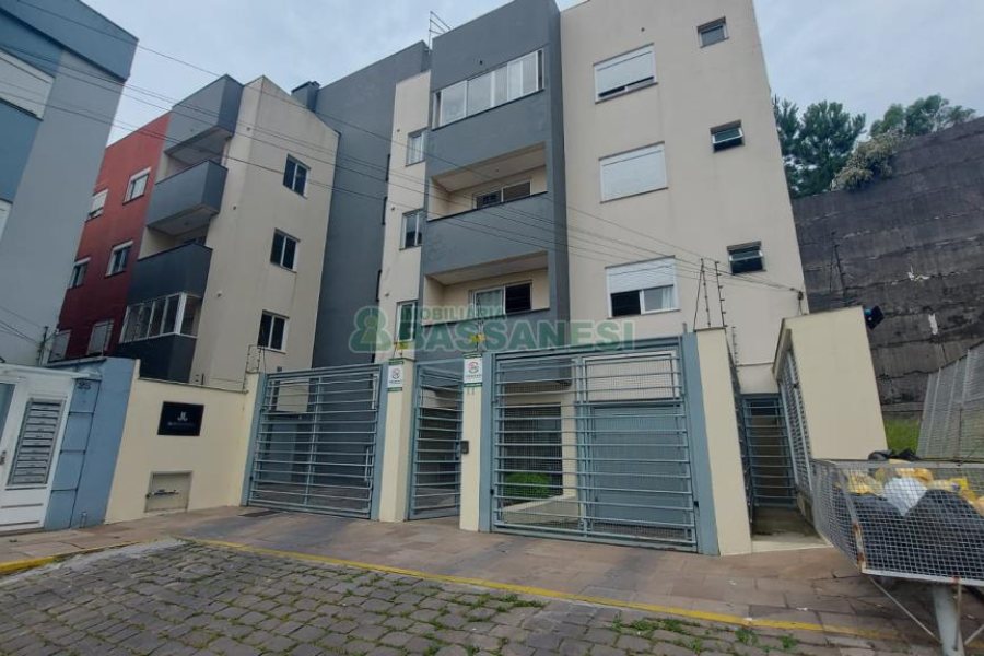 Apartamento com 62m², 2 dormitórios, 2 vagas, no bairro Colina Sorriso em Caxias do Sul para Comprar