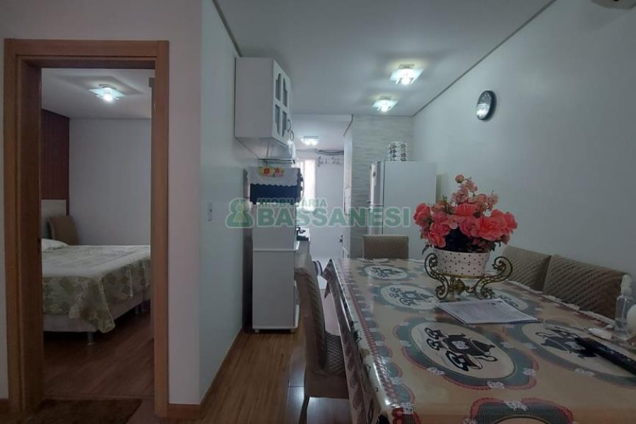 Apartamento com 62m², 2 dormitórios, 2 vagas, no bairro Colina Sorriso em Caxias do Sul para Comprar
