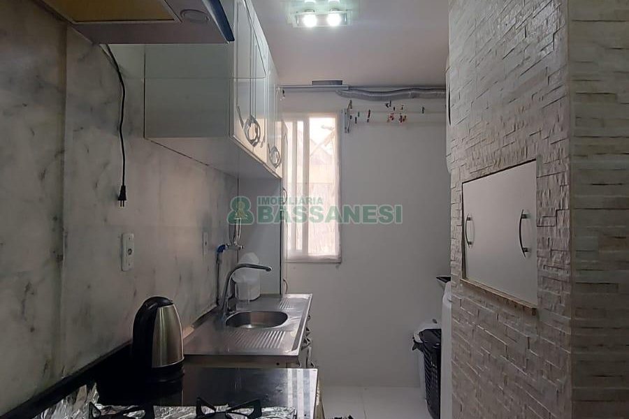 Apartamento com 62m², 2 dormitórios, 2 vagas, no bairro Colina Sorriso em Caxias do Sul para Comprar