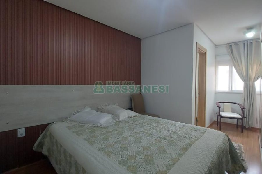 Apartamento com 62m², 2 dormitórios, 2 vagas, no bairro Colina Sorriso em Caxias do Sul para Comprar