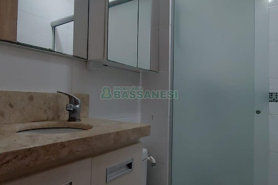 Apartamento com 62m², 2 dormitórios, 2 vagas, no bairro Colina Sorriso em Caxias do Sul para Comprar