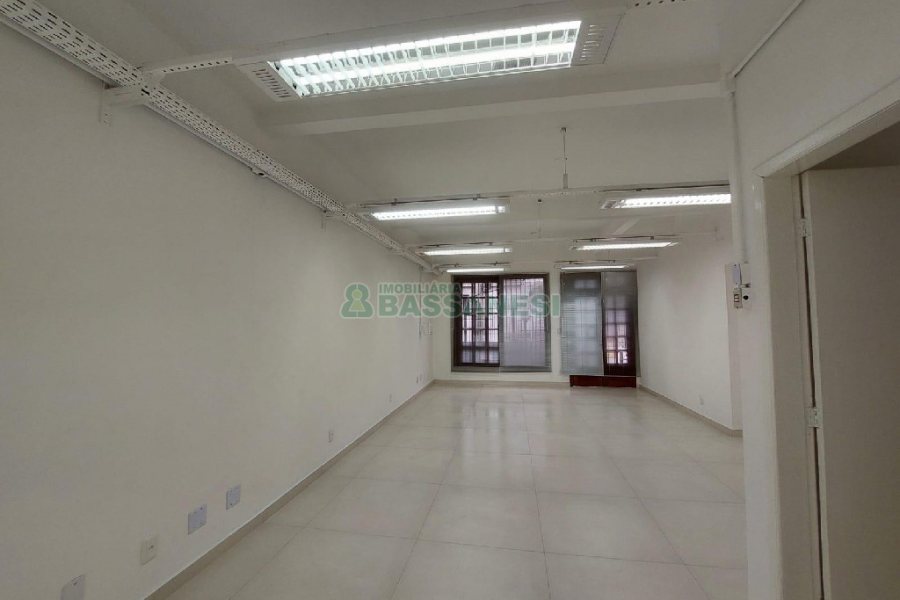 Loja com 100m², no bairro Forqueta em Caxias do Sul para Alugar