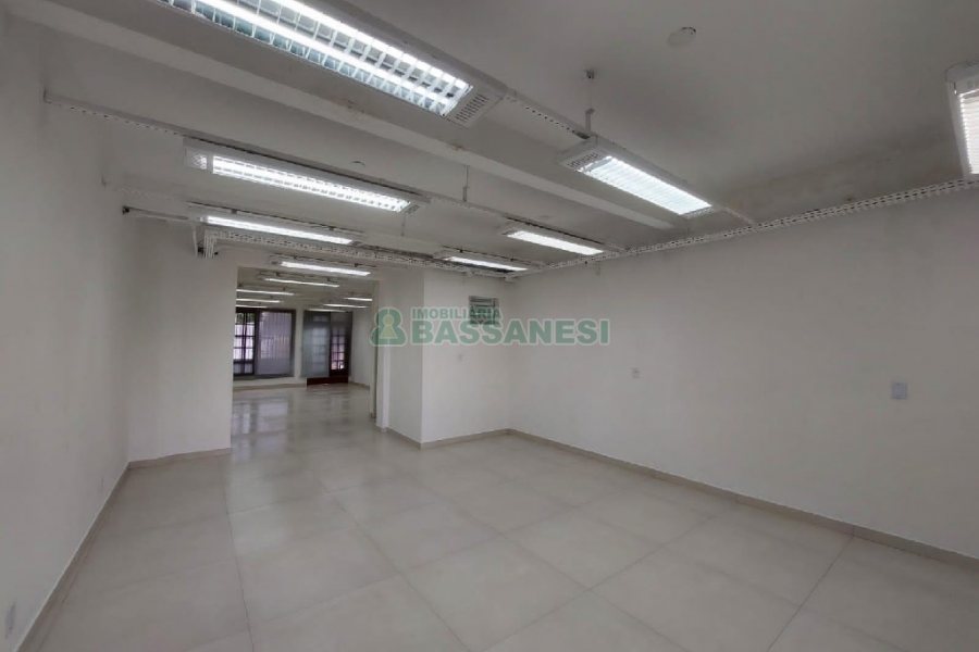 Loja com 100m², no bairro Forqueta em Caxias do Sul para Alugar