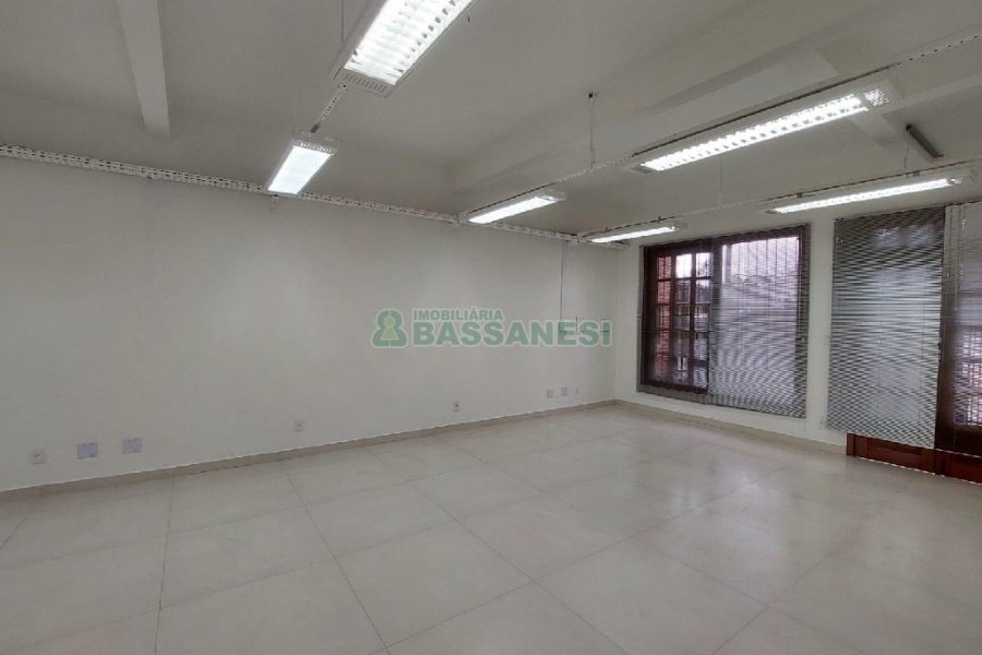 Loja com 100m², no bairro Forqueta em Caxias do Sul para Alugar