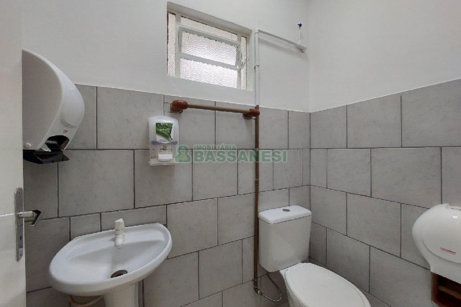 Loja com 100m², no bairro Forqueta em Caxias do Sul para Alugar