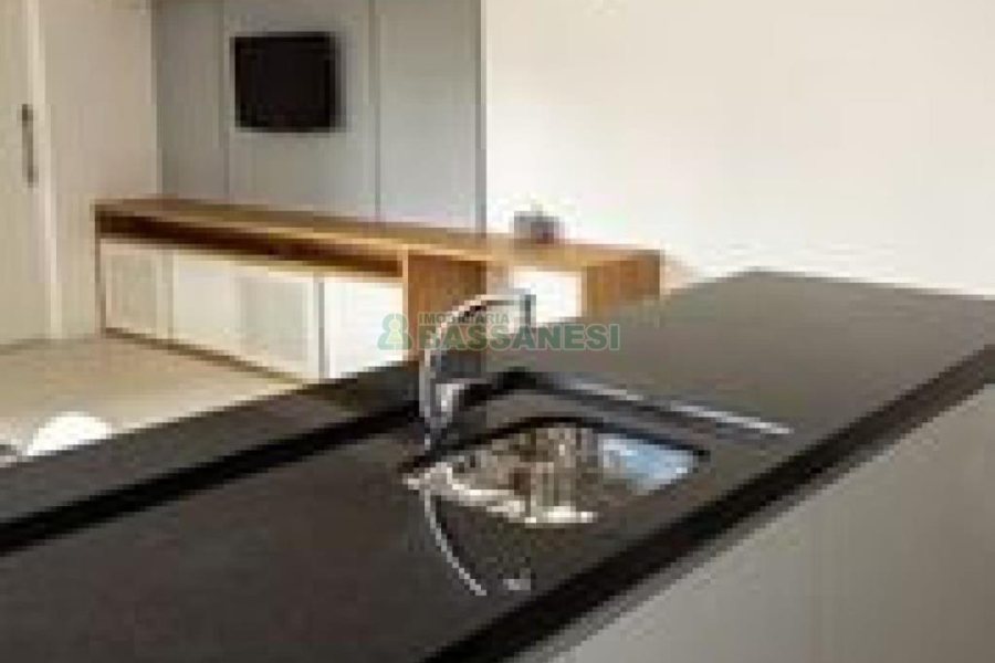 Apartamento com 58m², 1 dormitório, 1 vaga, no bairro Centro em Caxias do Sul para Comprar