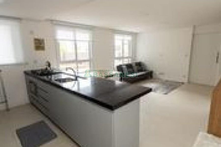 Apartamento com 58m², 1 dormitório, 1 vaga, no bairro Centro em Caxias do Sul para Comprar