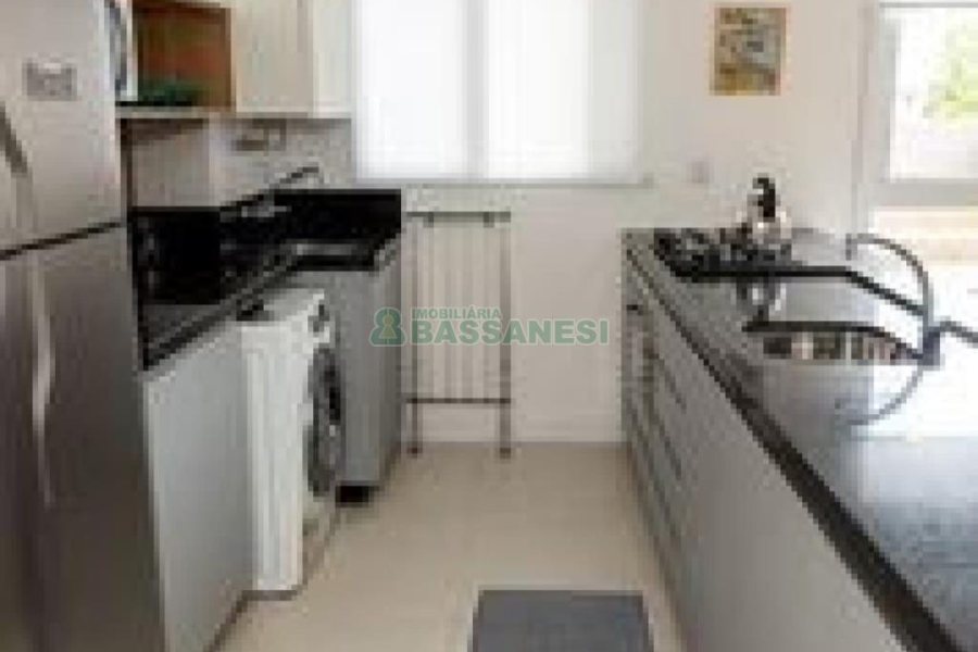Apartamento com 58m², 1 dormitório, 1 vaga, no bairro Centro em Caxias do Sul para Comprar