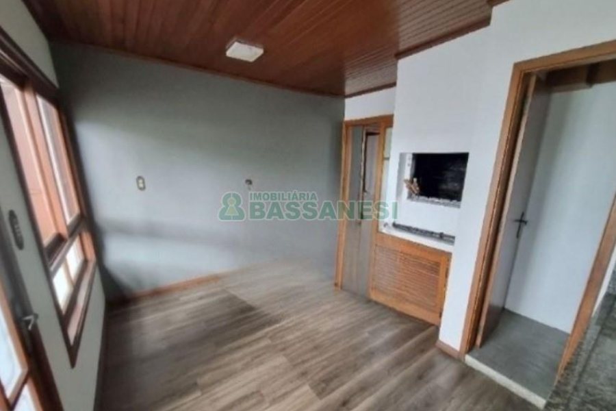 Casa com 150m², 4 dormitórios, no bairro Santa Catarina em Caxias do Sul para Alugar