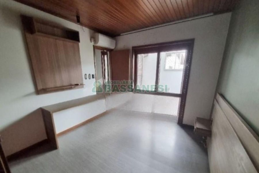 Casa com 150m², 4 dormitórios, no bairro Santa Catarina em Caxias do Sul para Alugar