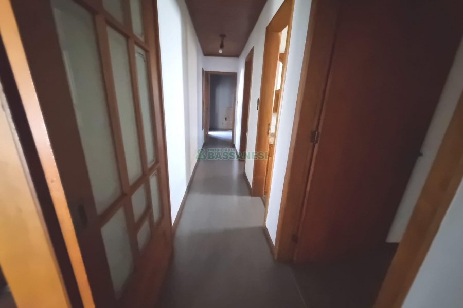 Casa com 150m², 4 dormitórios, no bairro Santa Catarina em Caxias do Sul para Alugar