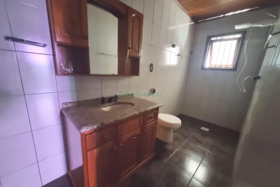 Casa com 150m², 4 dormitórios, no bairro Santa Catarina em Caxias do Sul para Alugar