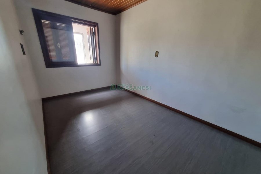 Casa com 150m², 4 dormitórios, no bairro Santa Catarina em Caxias do Sul para Alugar