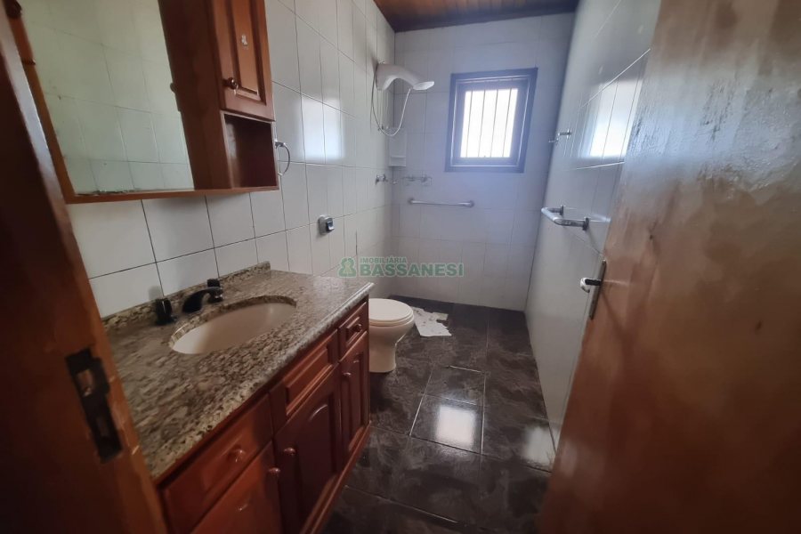 Casa com 150m², 4 dormitórios, no bairro Santa Catarina em Caxias do Sul para Alugar