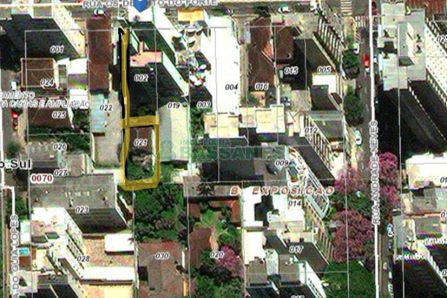 Terreno com 331m², no bairro Lourdes em Caxias do Sul para Comprar