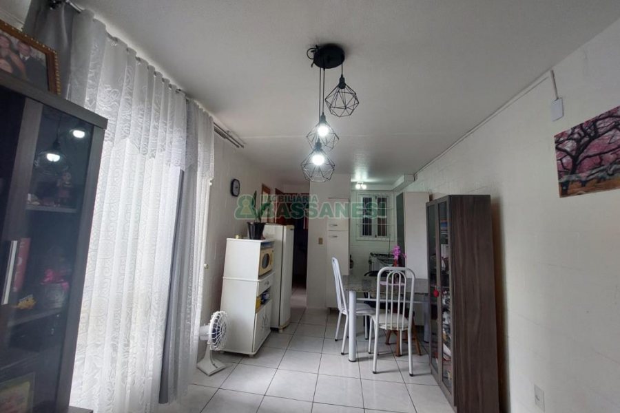 Apartamento com 39m², 2 dormitórios, 1 vaga, no bairro Esplanada em Caxias do Sul para Comprar