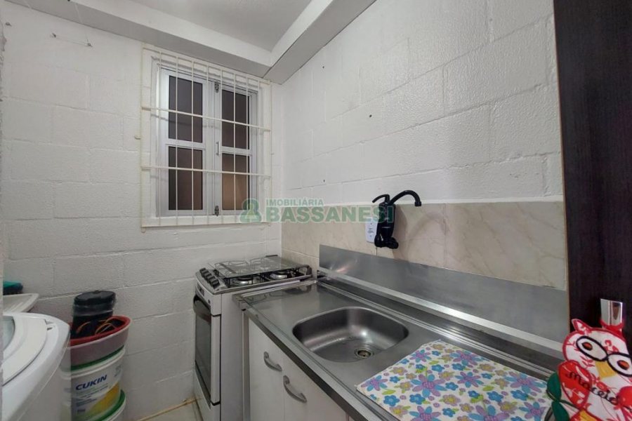 Apartamento com 39m², 2 dormitórios, 1 vaga, no bairro Esplanada em Caxias do Sul para Comprar