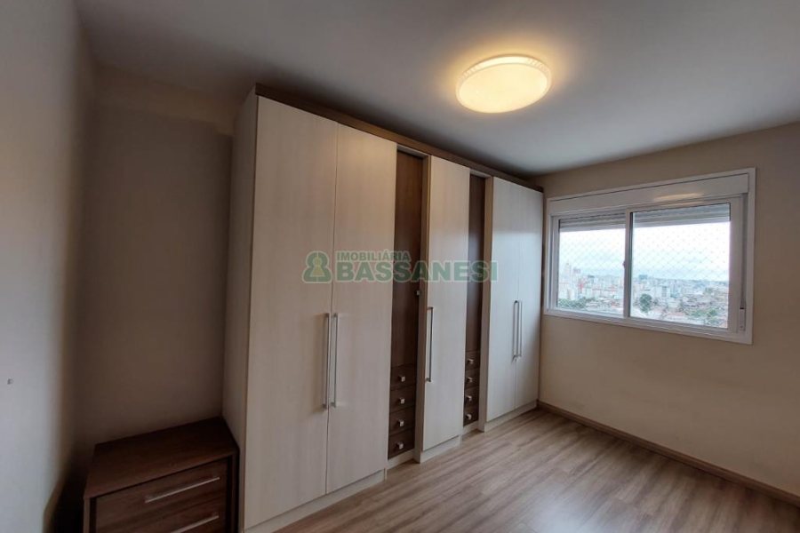 Apartamento com 92m², 2 dormitórios, 1 vaga, no bairro Jardelino Ramos em Caxias do Sul para Comprar