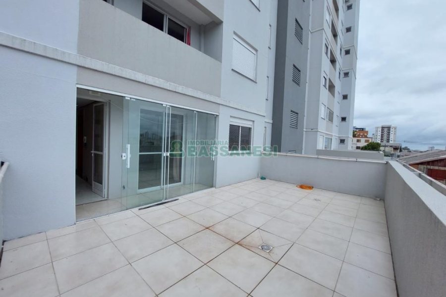 Apartamento com 92m², 2 dormitórios, 1 vaga, no bairro Jardelino Ramos em Caxias do Sul para Comprar