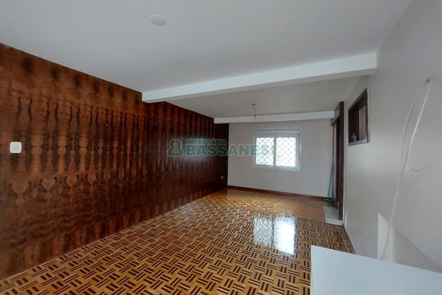 Casa com 140m², 2 dormitórios, no bairro São Pelegrino em Caxias do Sul para Alugar ou Comprar