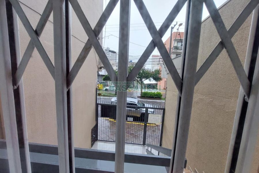 Casa com 140m², 2 dormitórios, no bairro São Pelegrino em Caxias do Sul para Alugar ou Comprar