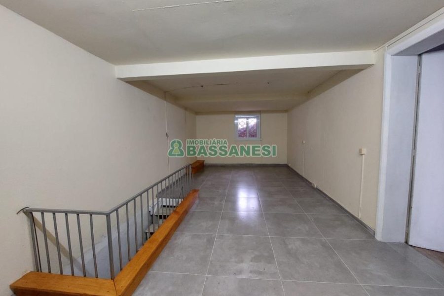 Casa com 140m², 2 dormitórios, no bairro São Pelegrino em Caxias do Sul para Alugar ou Comprar
