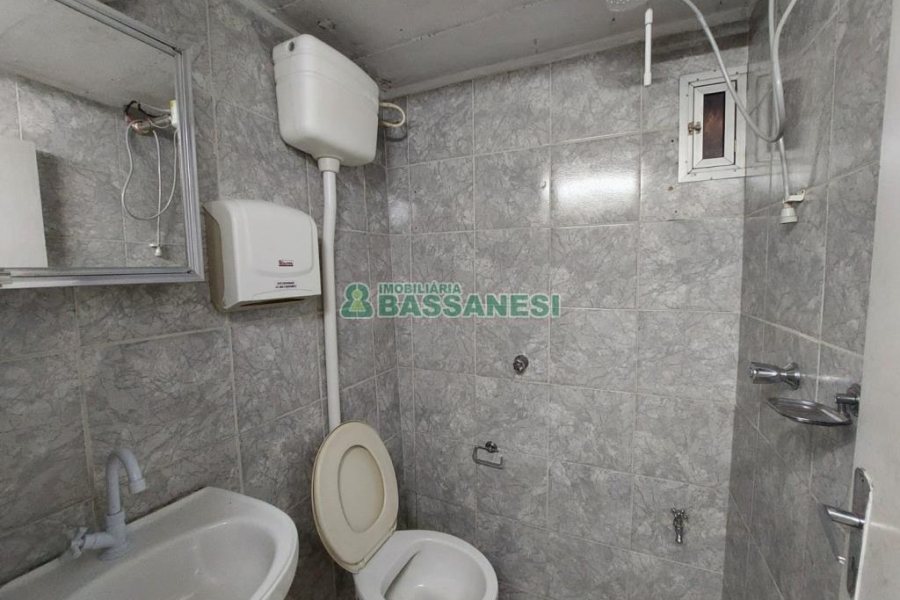 Casa com 140m², 2 dormitórios, no bairro São Pelegrino em Caxias do Sul para Alugar ou Comprar
